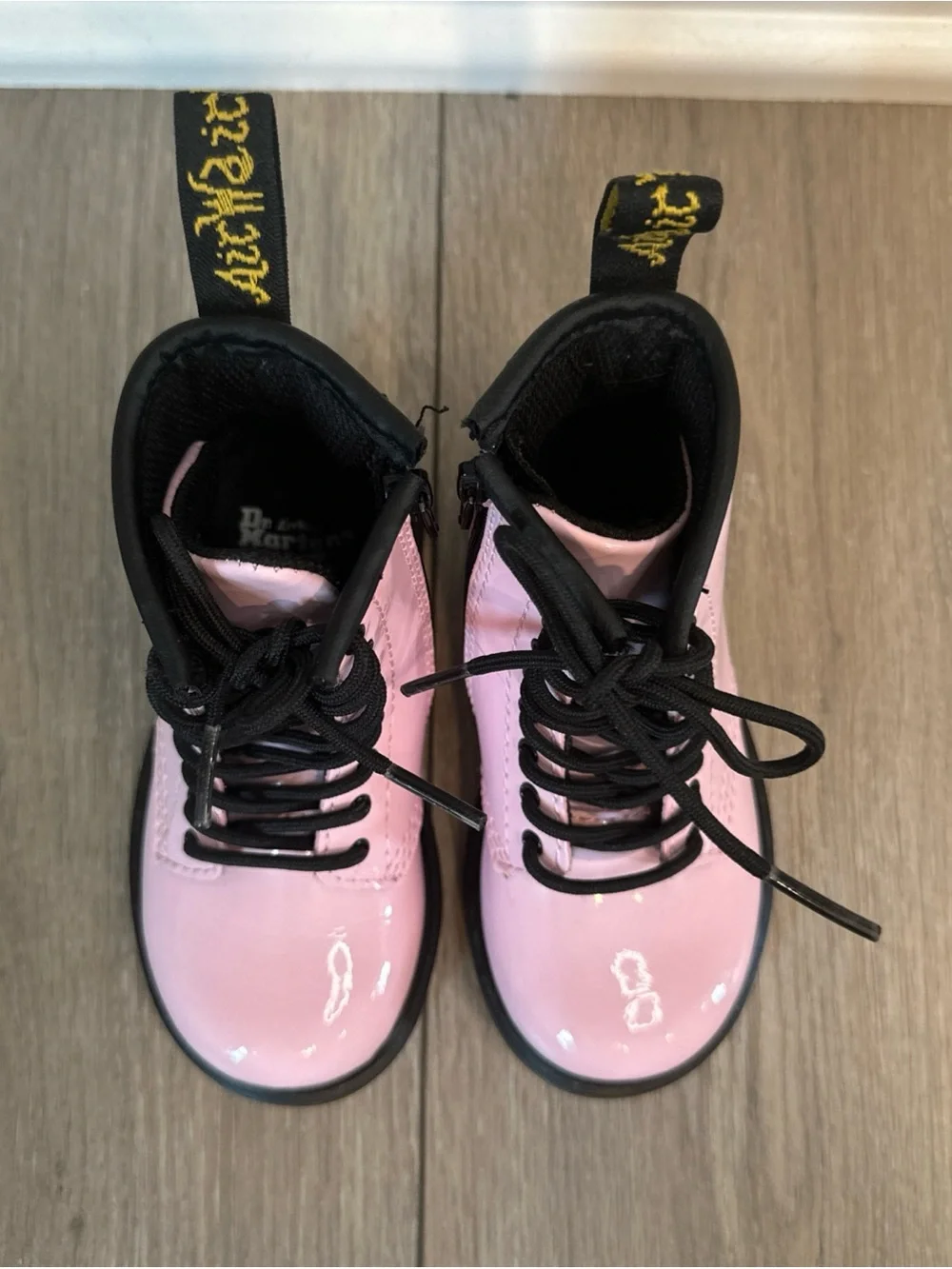 DR DOC MARTENS Girls Toddler Size 7 Pink Boots Shoes Brooklee Patent Leather Zip